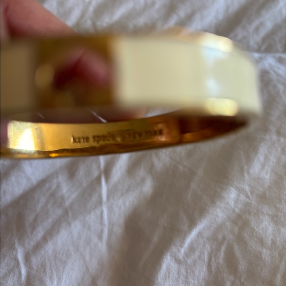 (Kate Spade) Gold and cream Bracelet - Picture 6 of 9